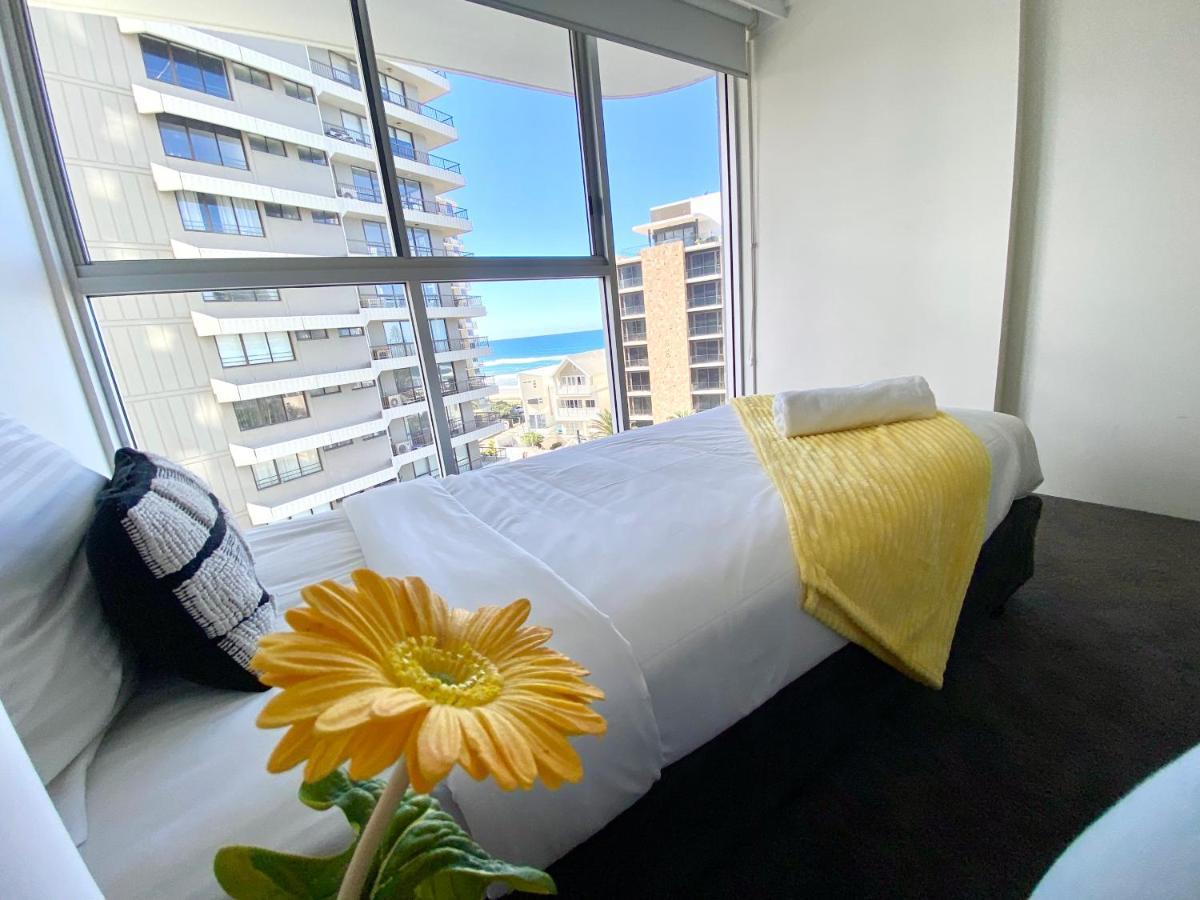 Ocean View 2br Main Beach Getaway Apartment Gold Coast